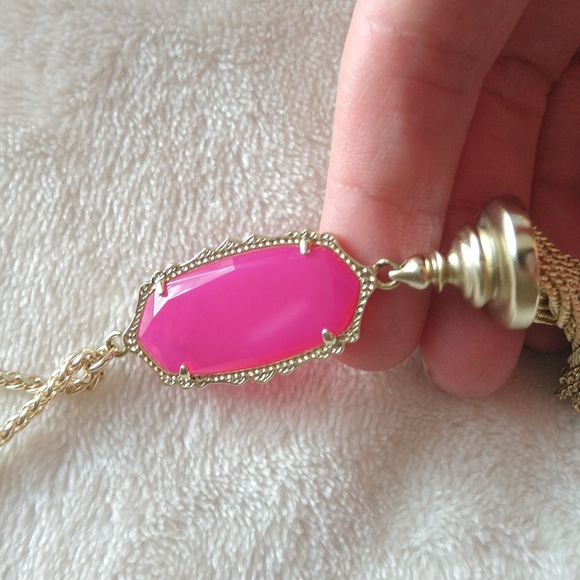 Kendra Scott Pink Agate Everly Long Necklace - Picture 7 of 13